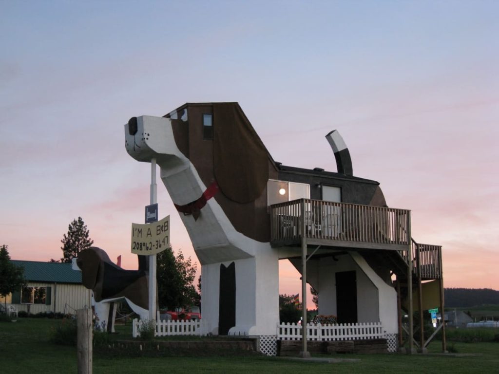 Dog Bark Park Inn – Idaho, USA