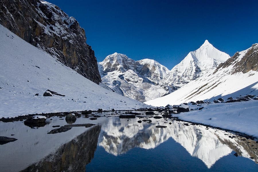 The World’s Most Dangerous Hikes (Only for the Brave) 7 The Snowmen Trek (Bhutan)