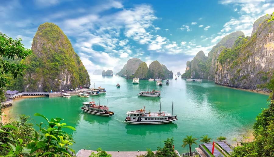 10 Breathtaking Budget-Destinations You Can Actually Afford 8 Vietnam