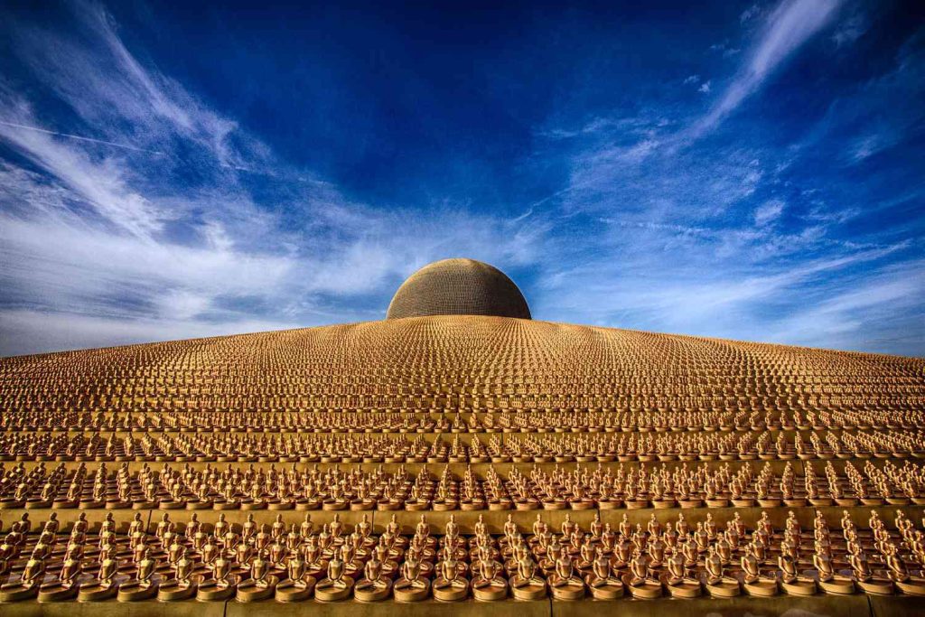 Wat Phra Dhammakaya, Thailand